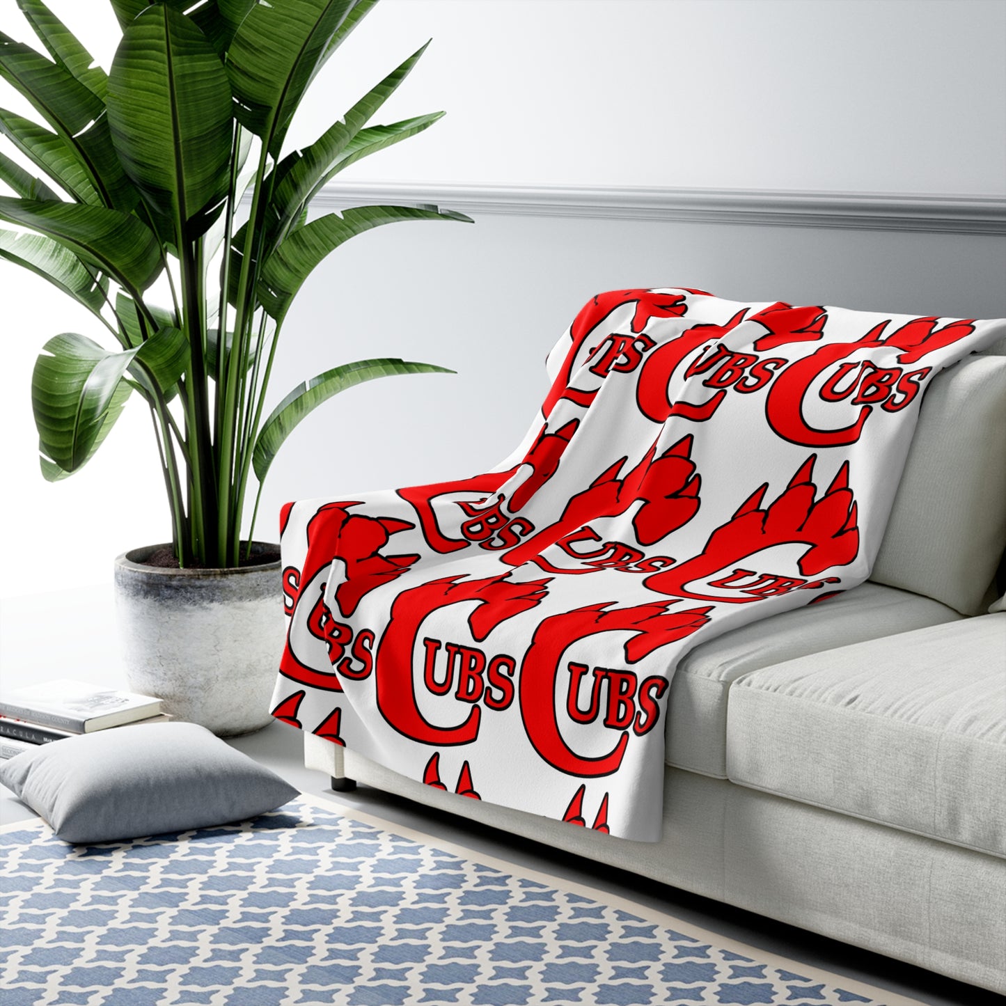 Cubs Repeat Logo Sherpa Fleece Blanket — Plush Red & White Team Pattern