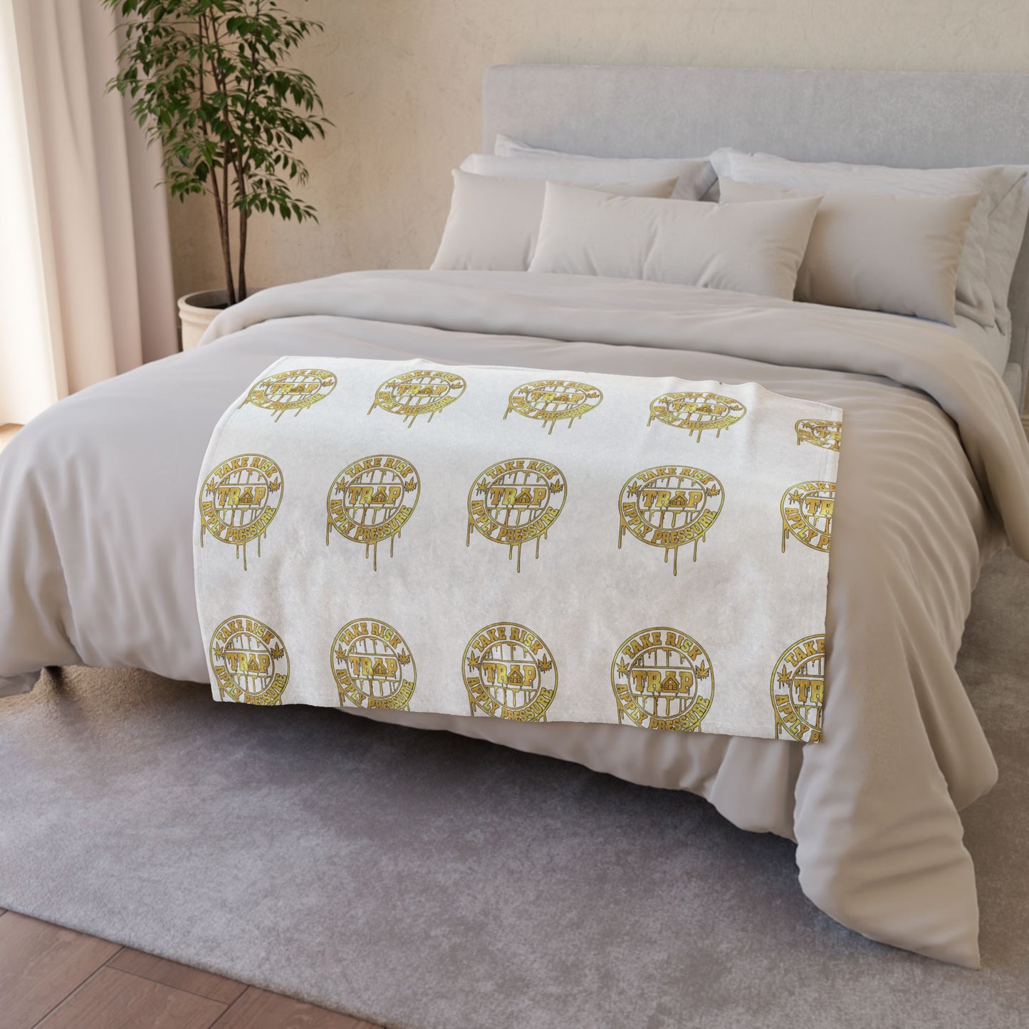 Gold Drip Cityscape Blanket — Soft Polyester Throw with Urban Skyline Pattern